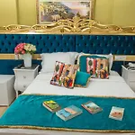 Atlantis Royal
