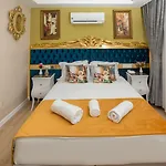 Atlantis Royal