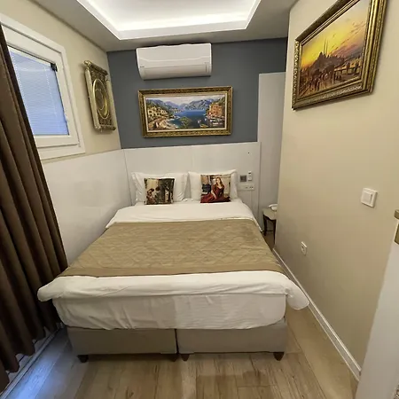 Atlantis Royal Отель 3*