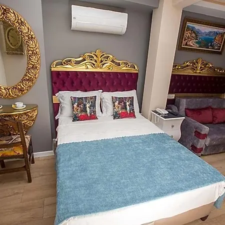 מלון Atlantis Royal 3*