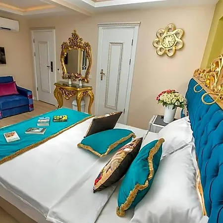 Atlantis Royal