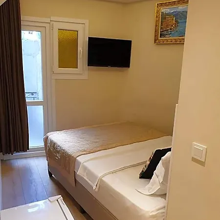 Atlantis Royal מלון 3*