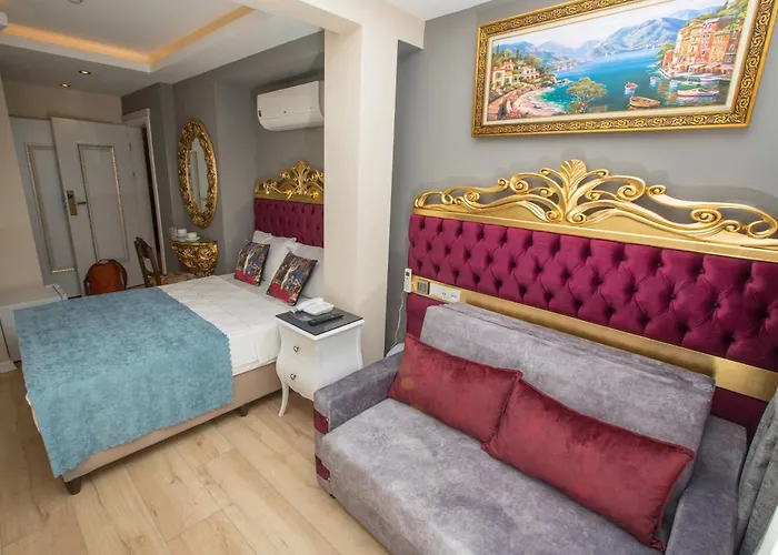 Atlantis Royal Отель