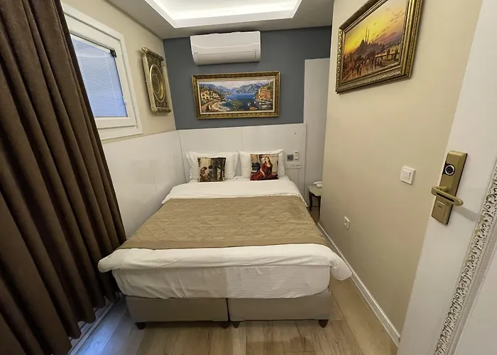 Atlantis Royal Отель 3*