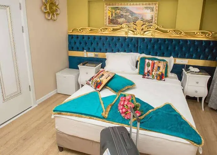 Atlantis Royal Отель