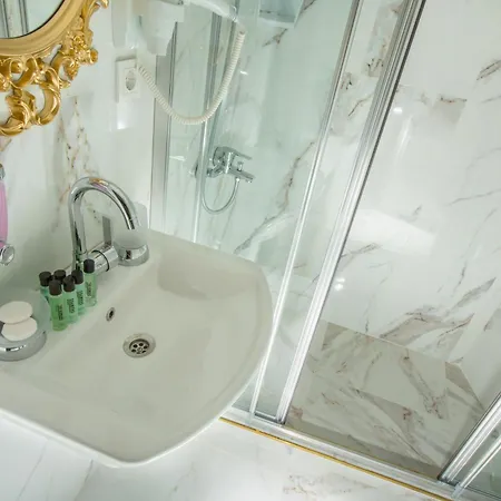 Atlantis Royal Hotell 3*