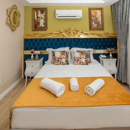 Atlantis Royal Hotel